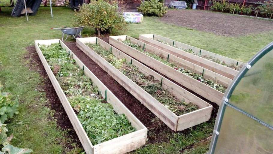 Деревянные короба для грядок