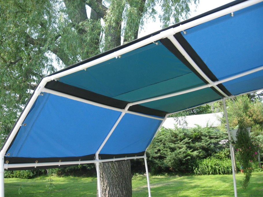 Навес из пластиковых труб