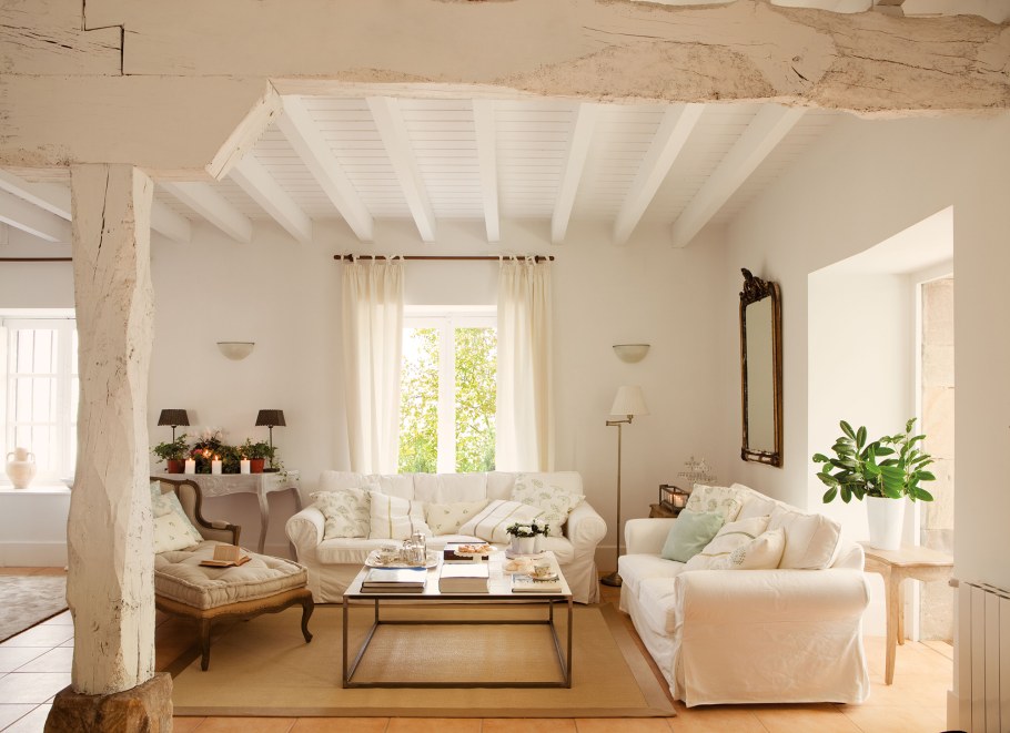 Потолок с балками