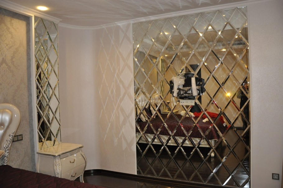 Зеркальная плитка в интерьере
