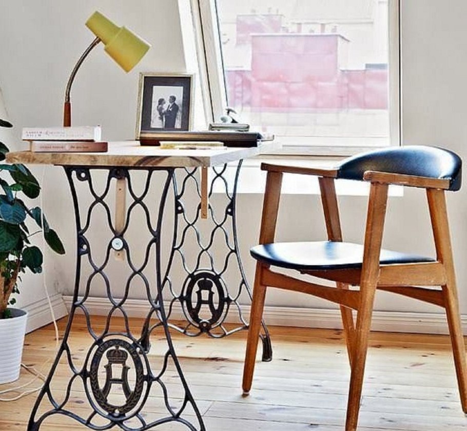 Стол на станине от швейной машины