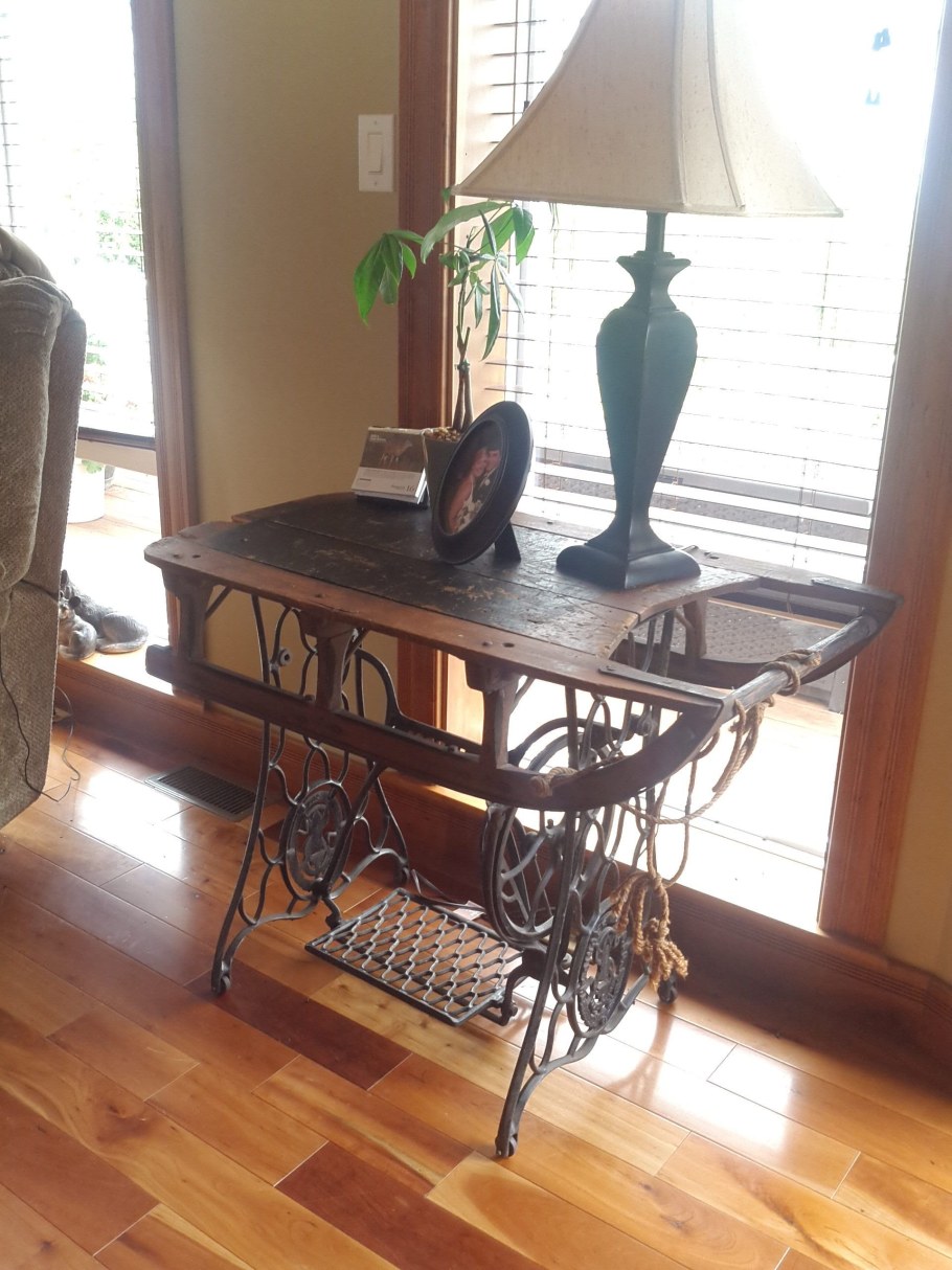 Стол станина Зингер