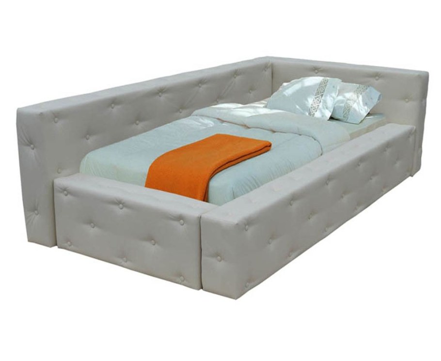 Кровать для ребенка с мягкими бортиками