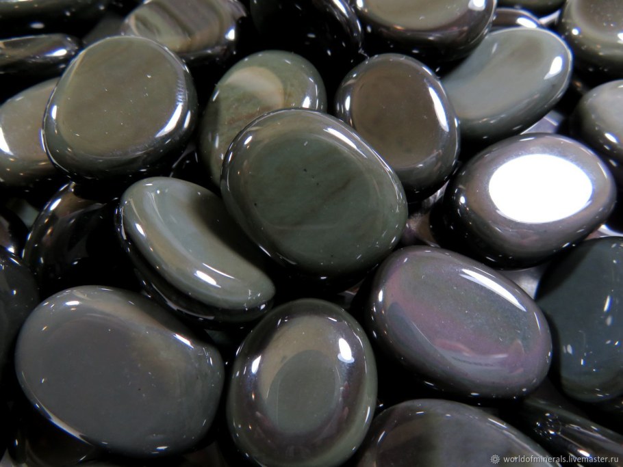 Иризирующий обсидиан