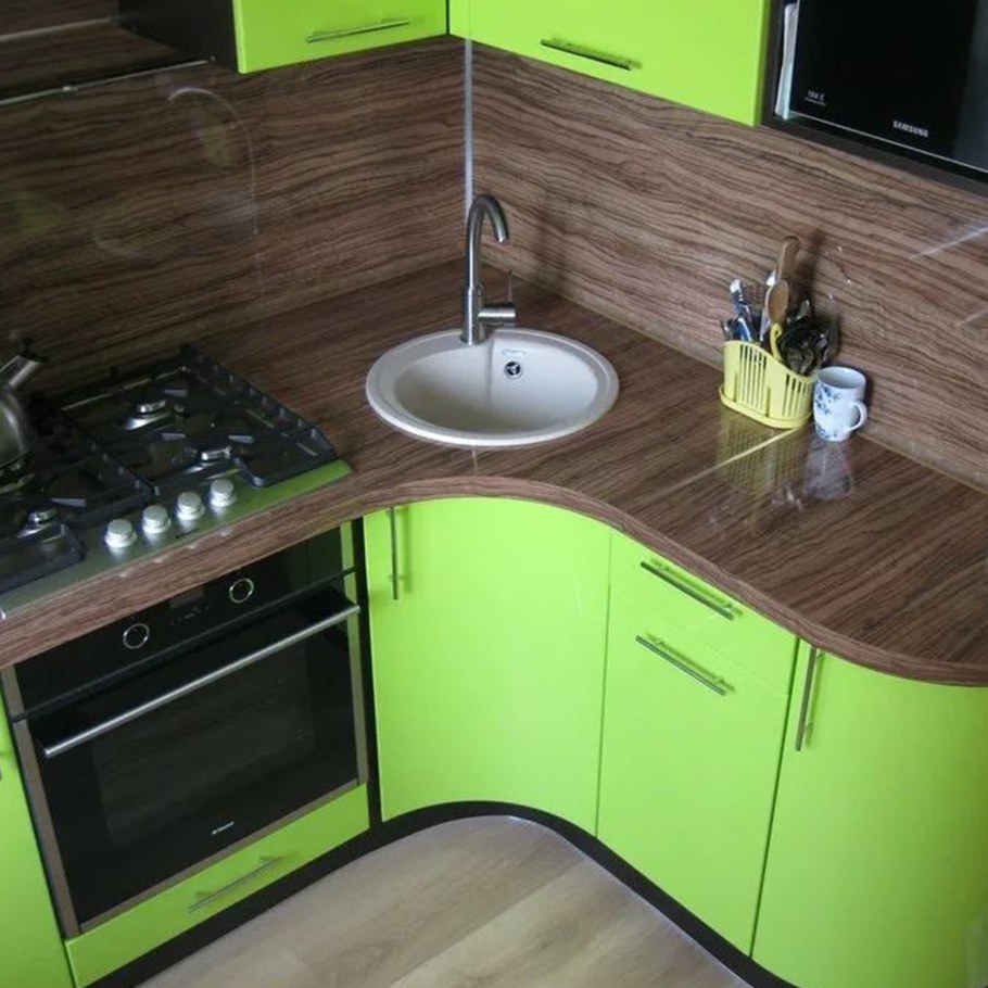 Кухня в маленькую кухню угловая