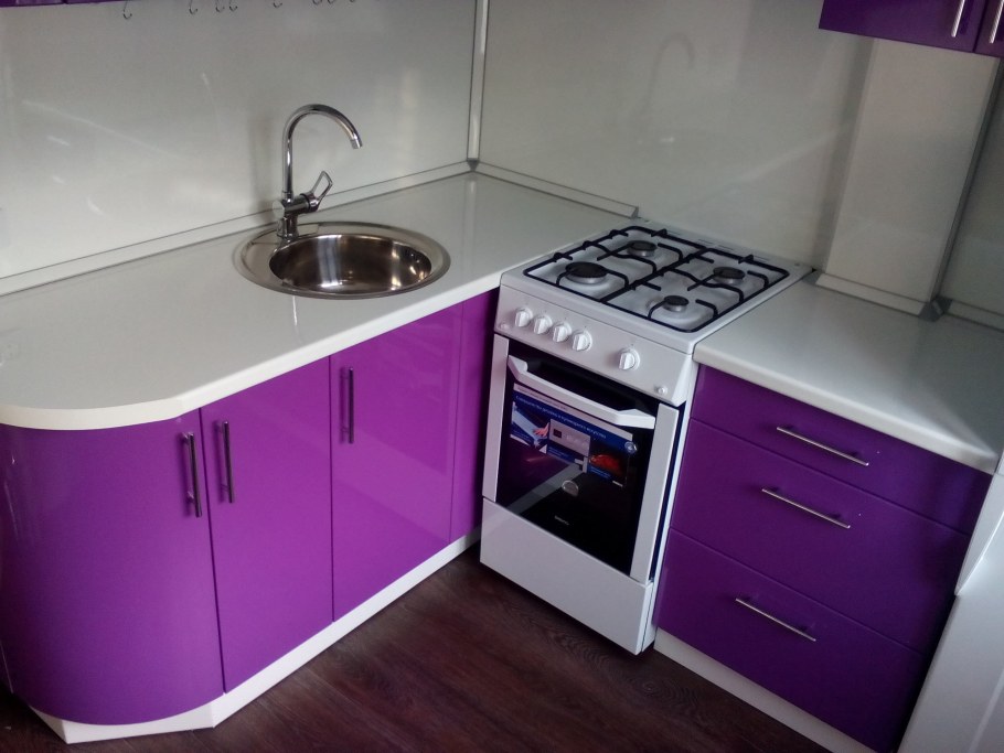 Кухонные гарнитуры для маленькой кухни в хрущевке