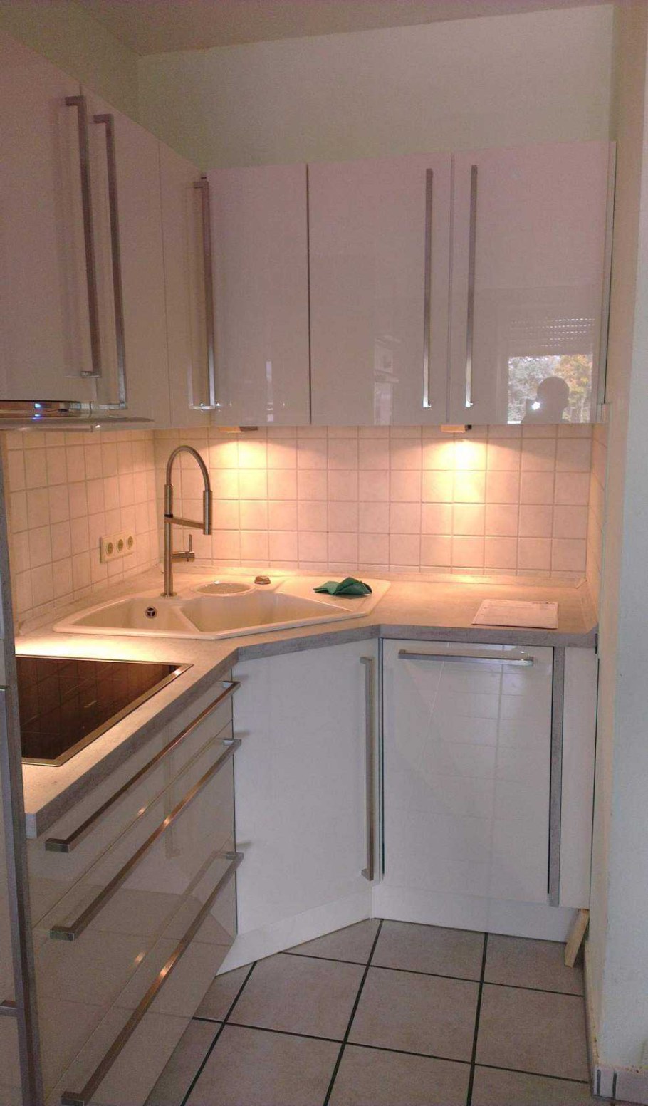 Кухня с угловой мойкой в хрущевке