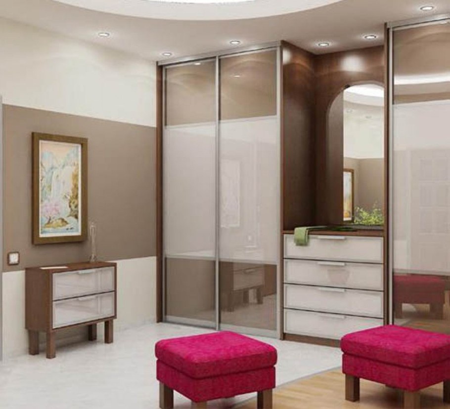 Большой шкаф в прихожую