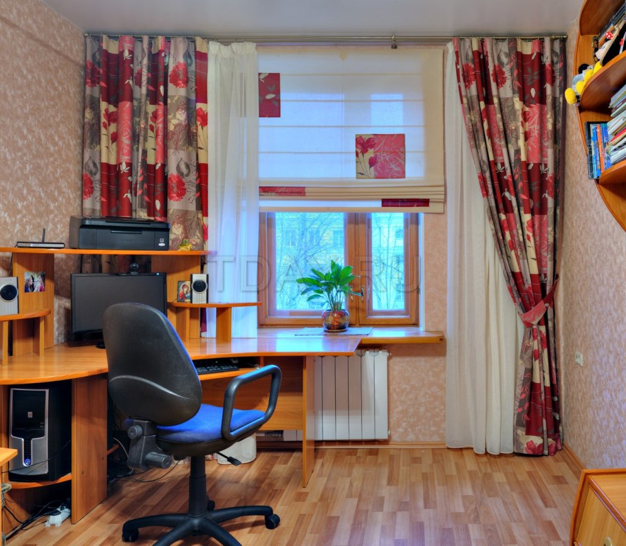 Шторы для школьника в комнату