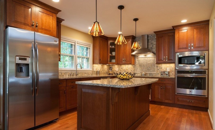 Кухня в коттедже