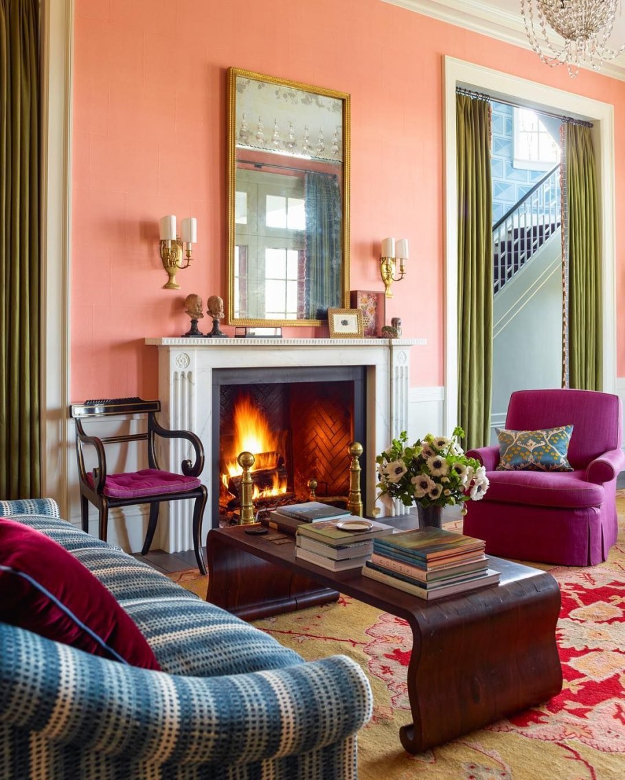 Персиковый цвет в интерьере гостиной