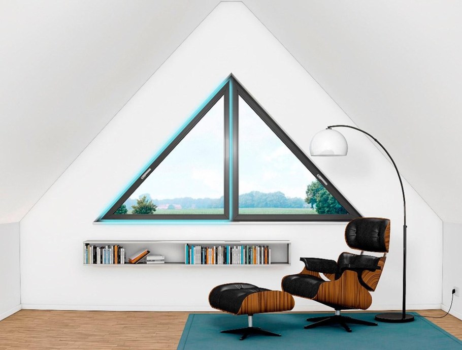 Треугольное окно на мансарде