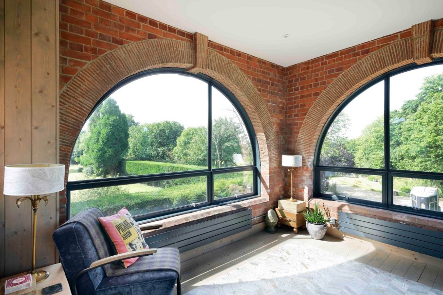 Арочные окна в интерьере