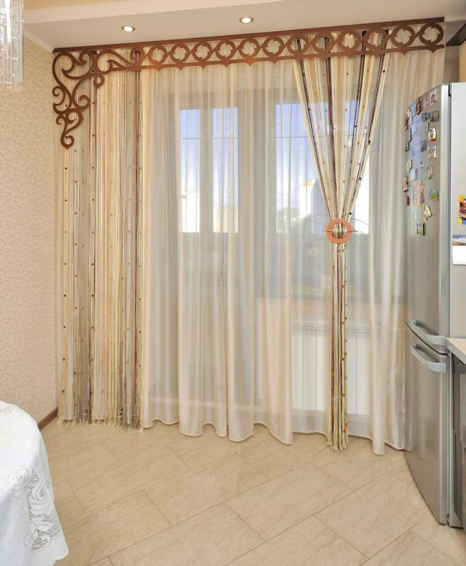 Шторы в гостиную с балконом