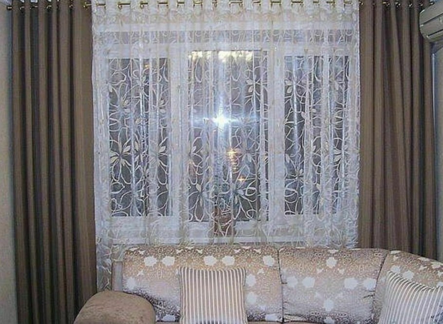 Тюль на окно в зал и шторы