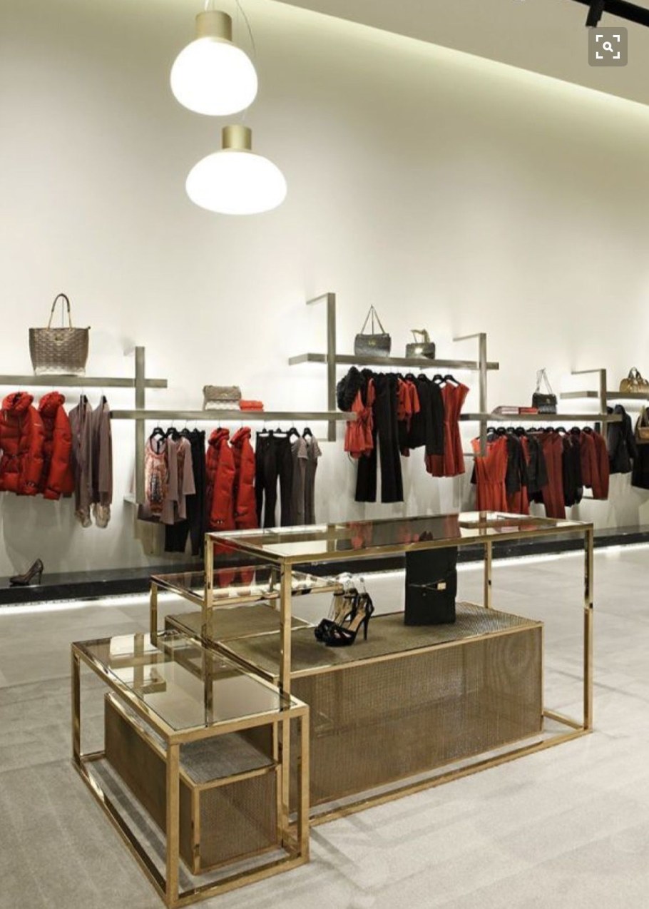 Красивый магазин одежды