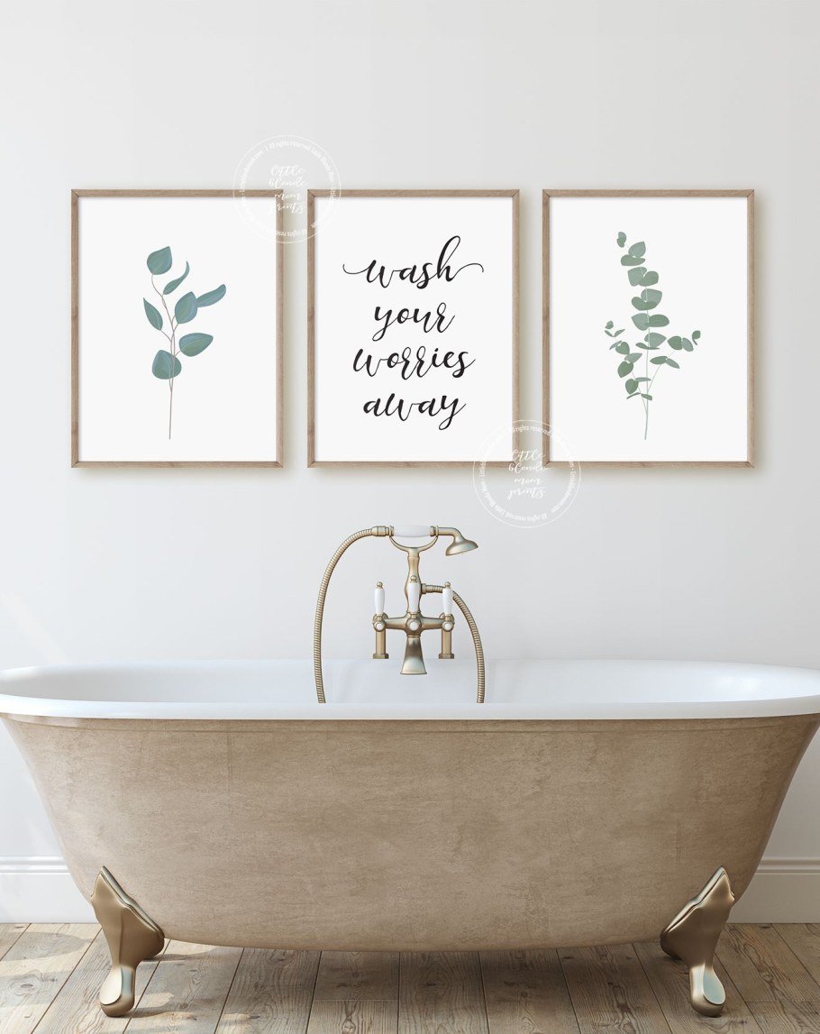 Постеры в ванной комнате в интерьере