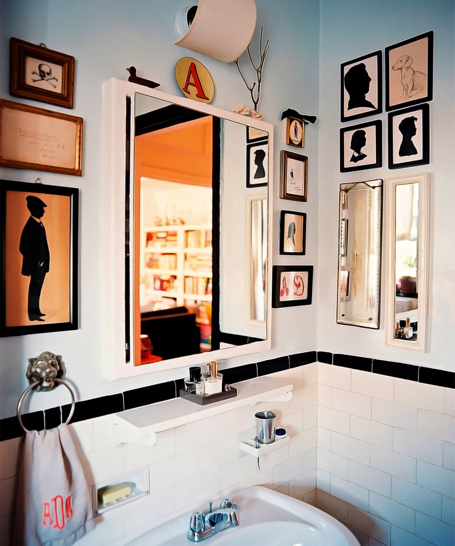 Картины в ванной комнате в интерьере