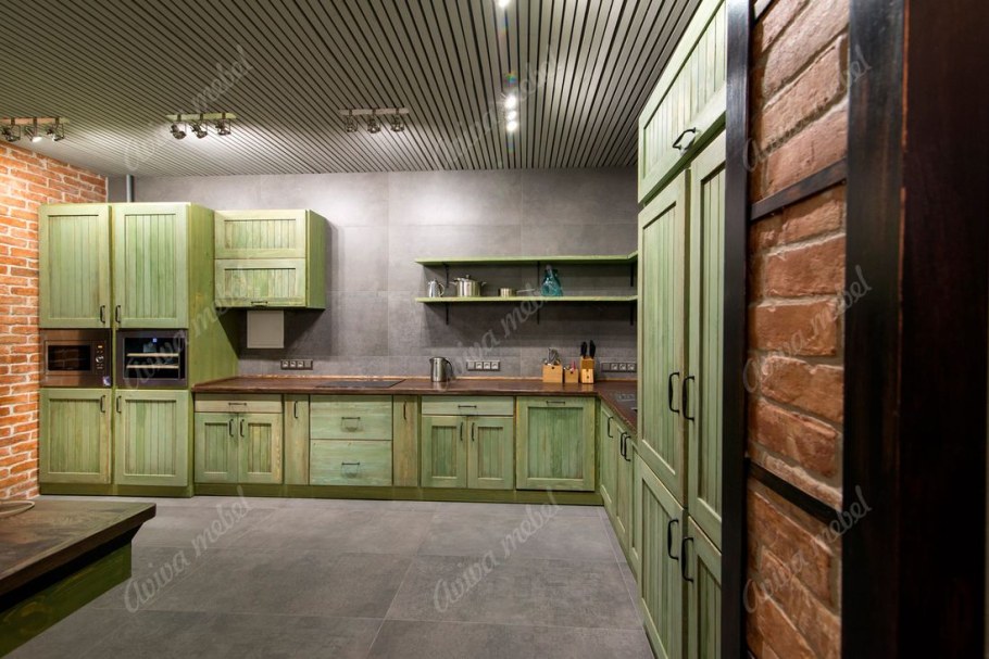 Фисташковая кухня в стиле лофт