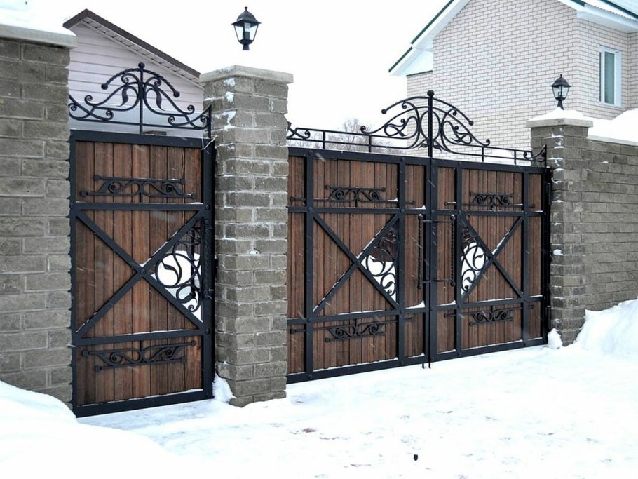 Ворота деревянные распашные