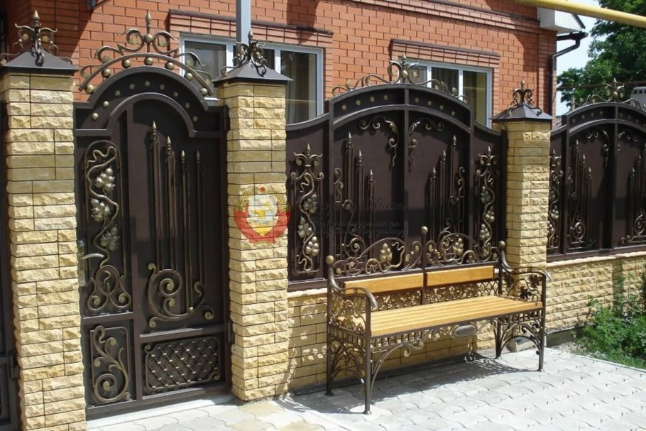 Кованые ворота