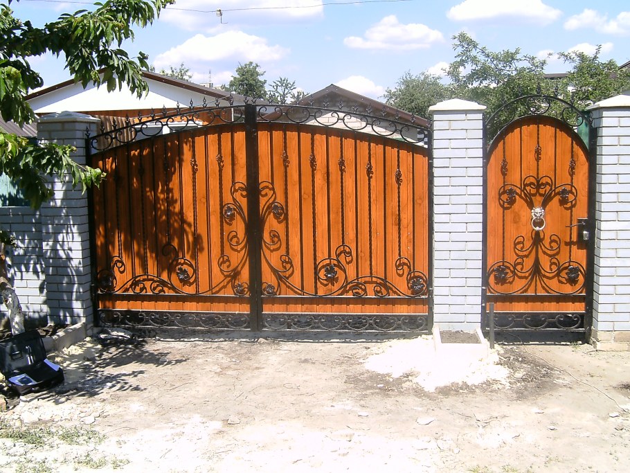 Ворота с калиткой