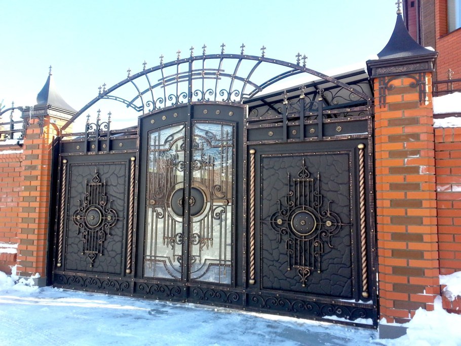 Красивые ворота с калиткой