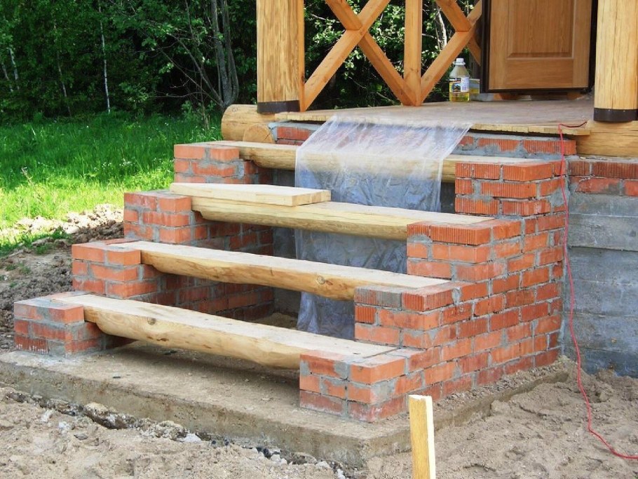 Ступеньки из кирпича для крыльца