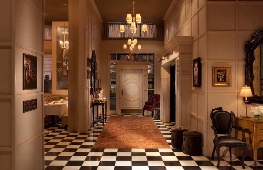 Комната в шахматном стиле