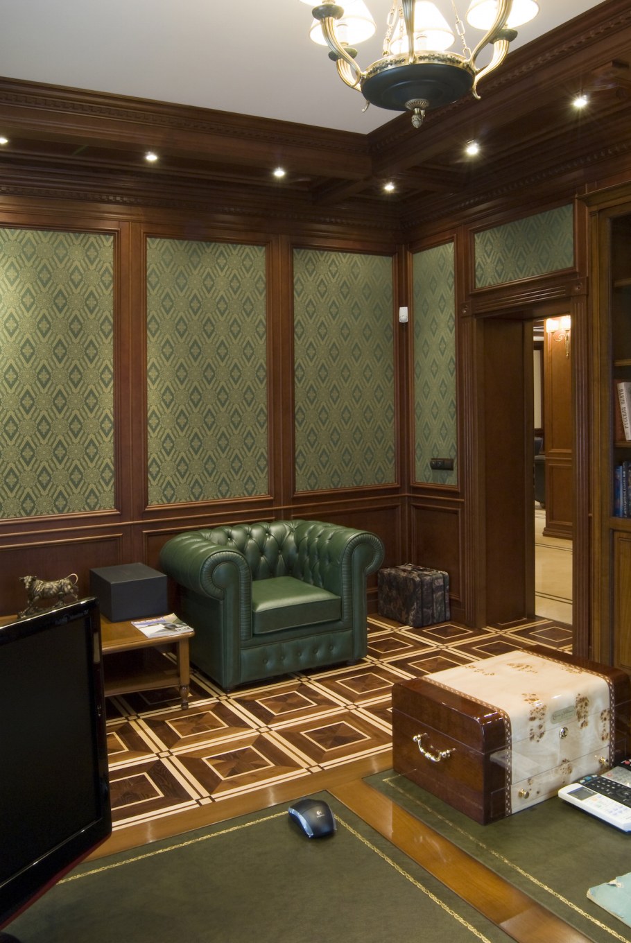 Отделка кабинета деревом