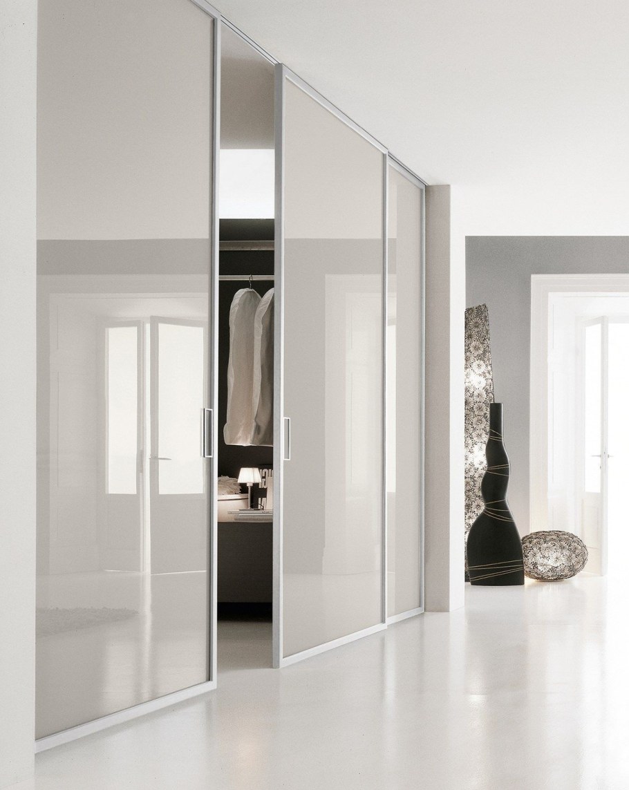 Современный шкаф купе