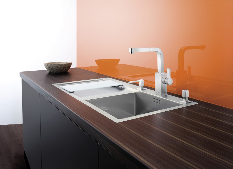 Столешница с раковиной на кухню