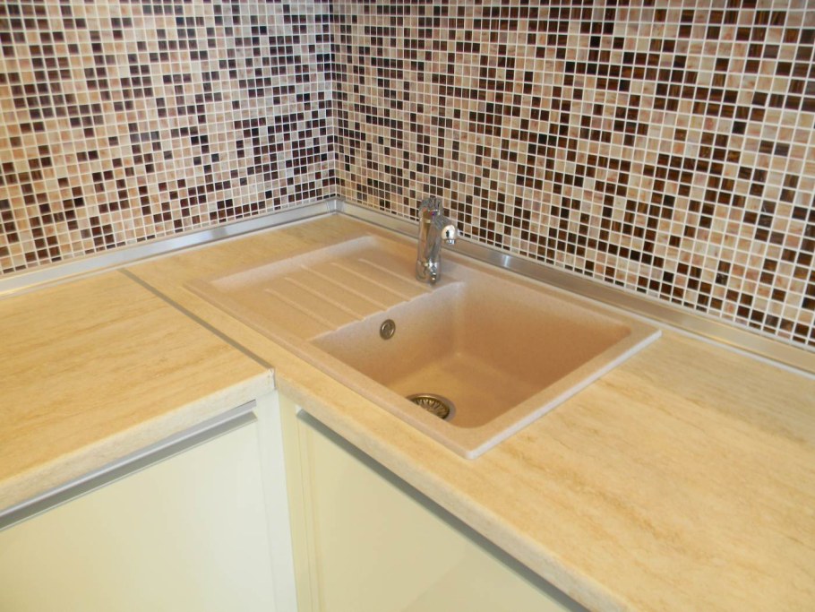 Угловая мойка для кухни