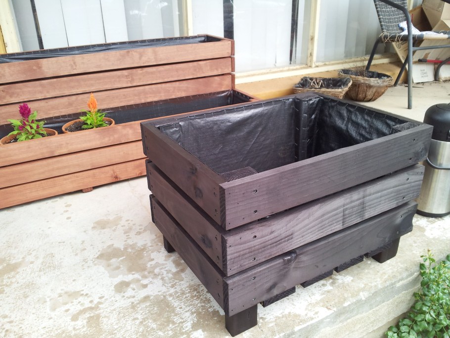 Ящики для цветов из дерева