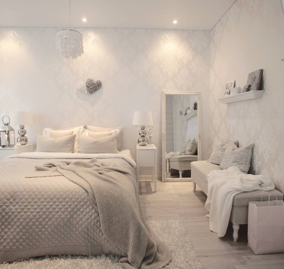 Светлые обои в комнату