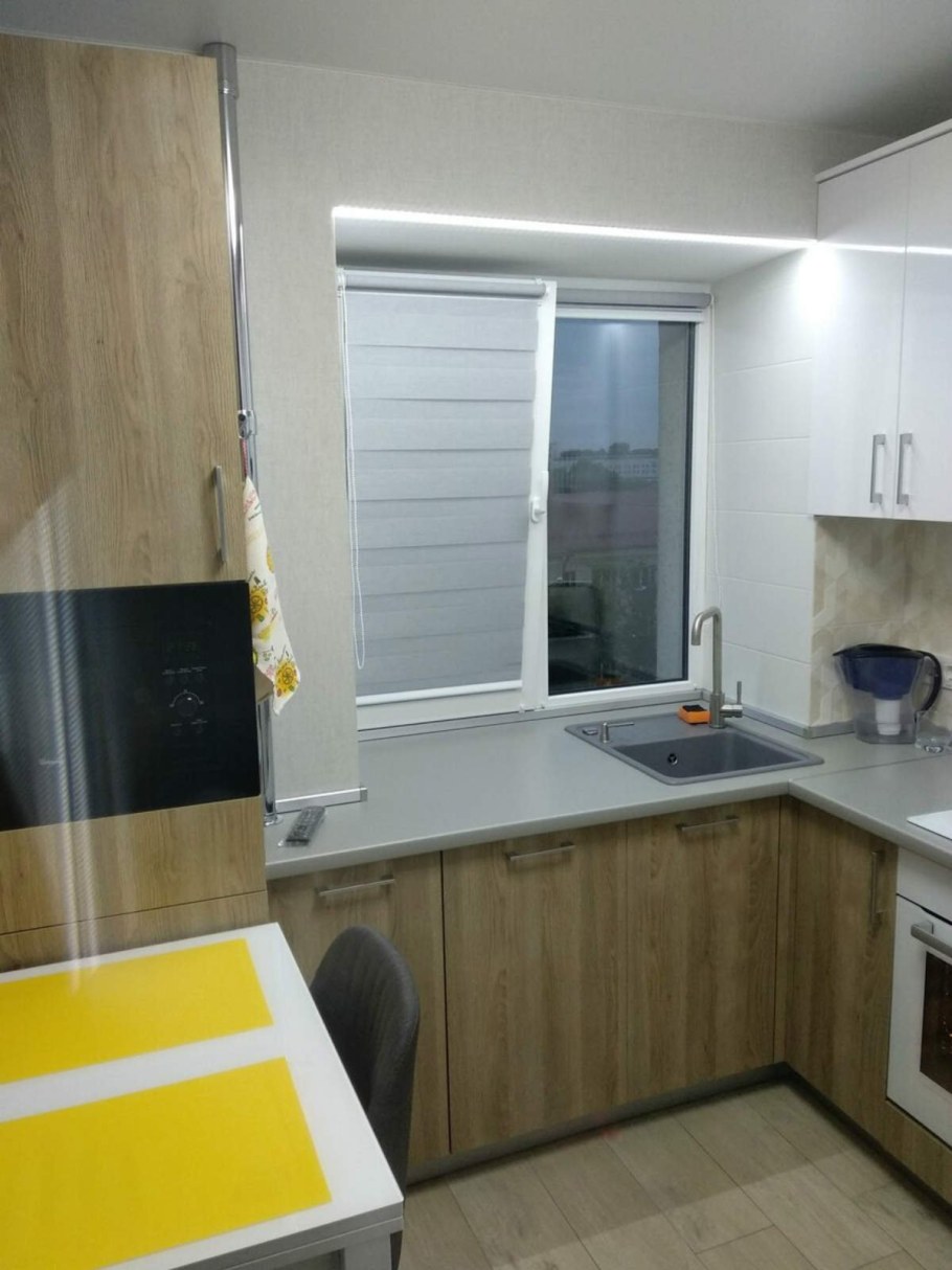 Кухня 6 кв с мойкой у окна