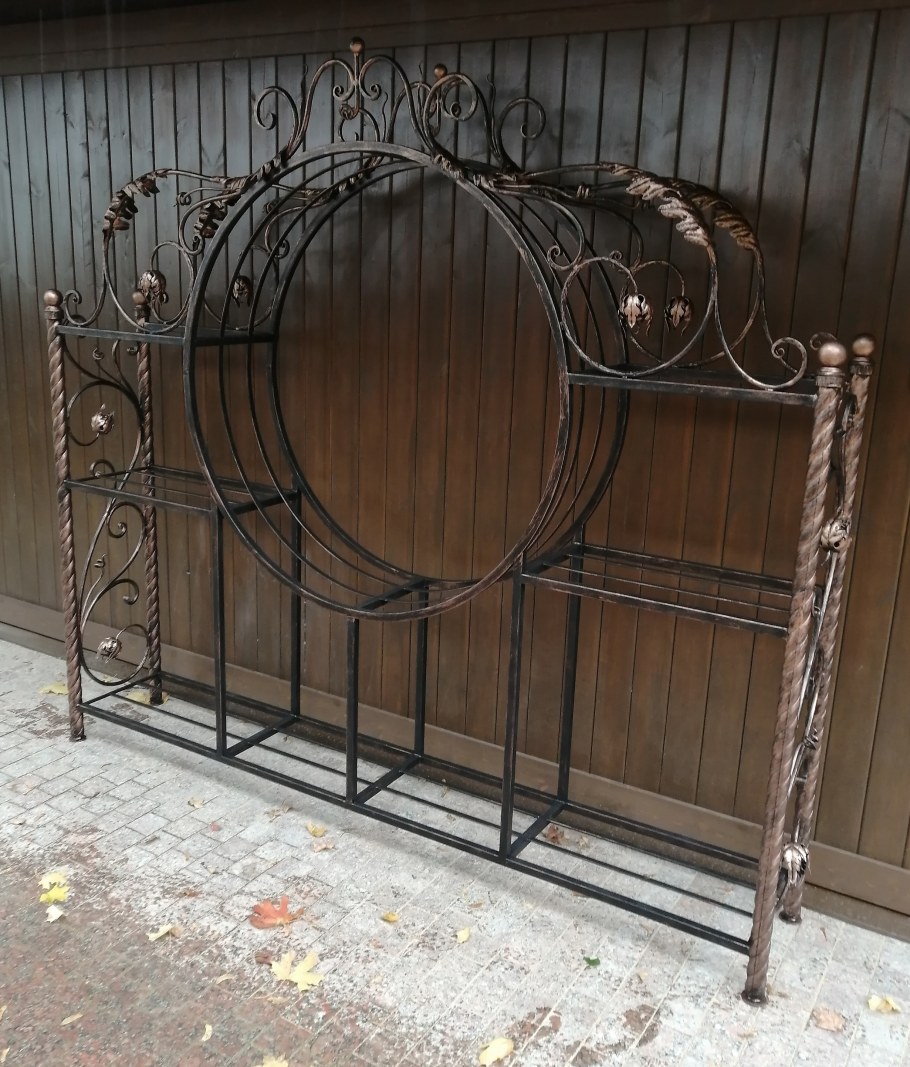 Ковка дровницы