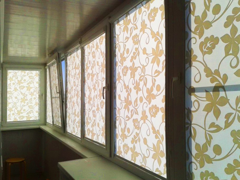 Рулонные жалюзи на балкон