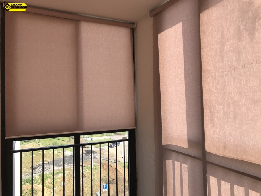 Шторы жалюзи на балкон