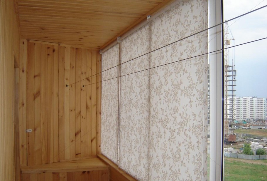 Рулонные шторы на балкон