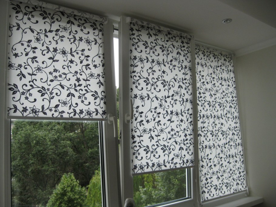 Рулонные шторы на балконные окна