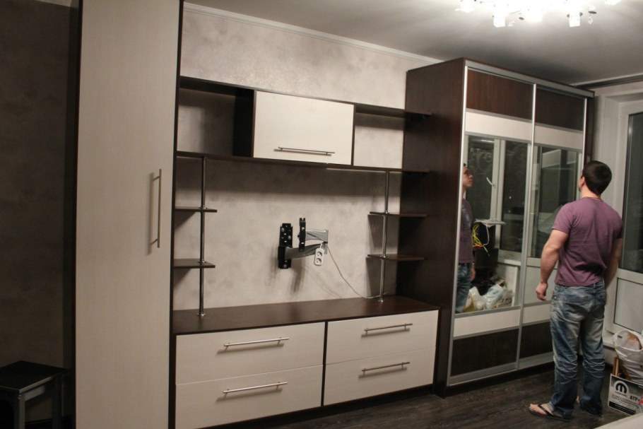 Шкаф с телевизором в гостиную