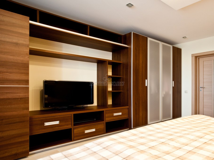 Стенка в спальню со шкафом купе