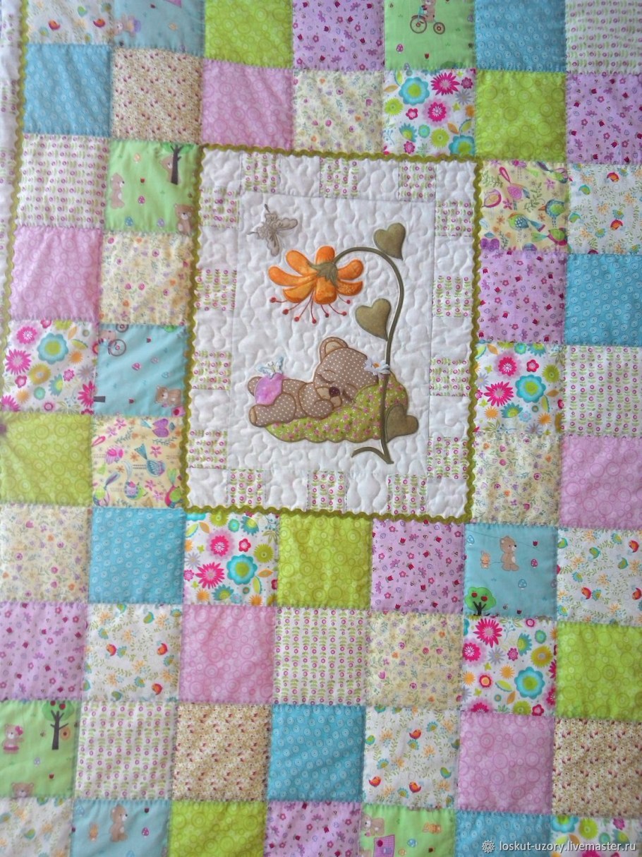 Лоскутное синтепоновое одеяло