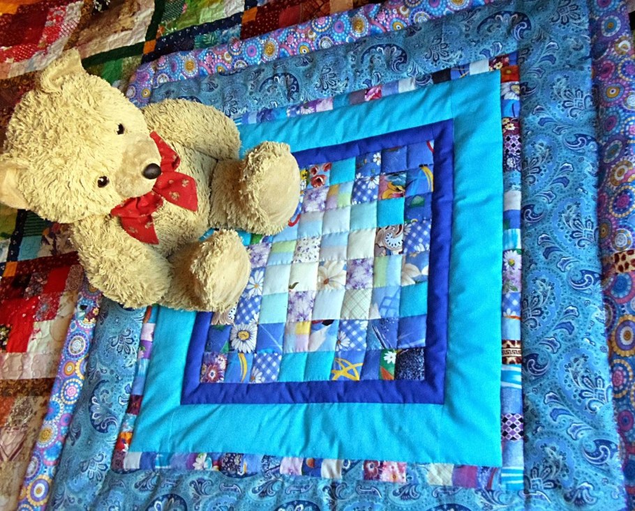 Детское лоскутное одеяло