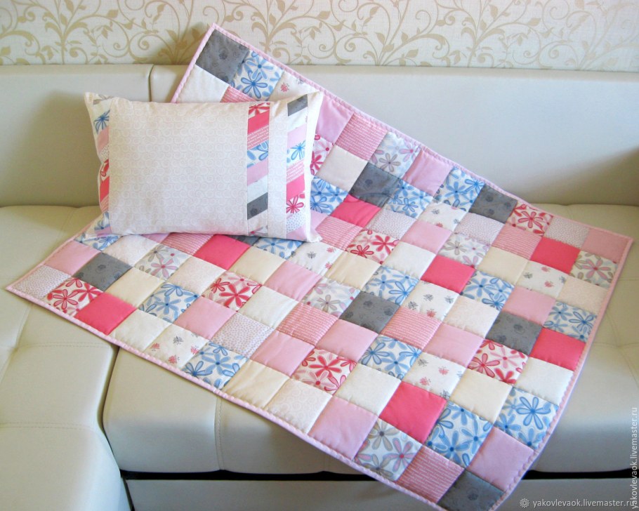 Лоскутное синтепоновое одеяло