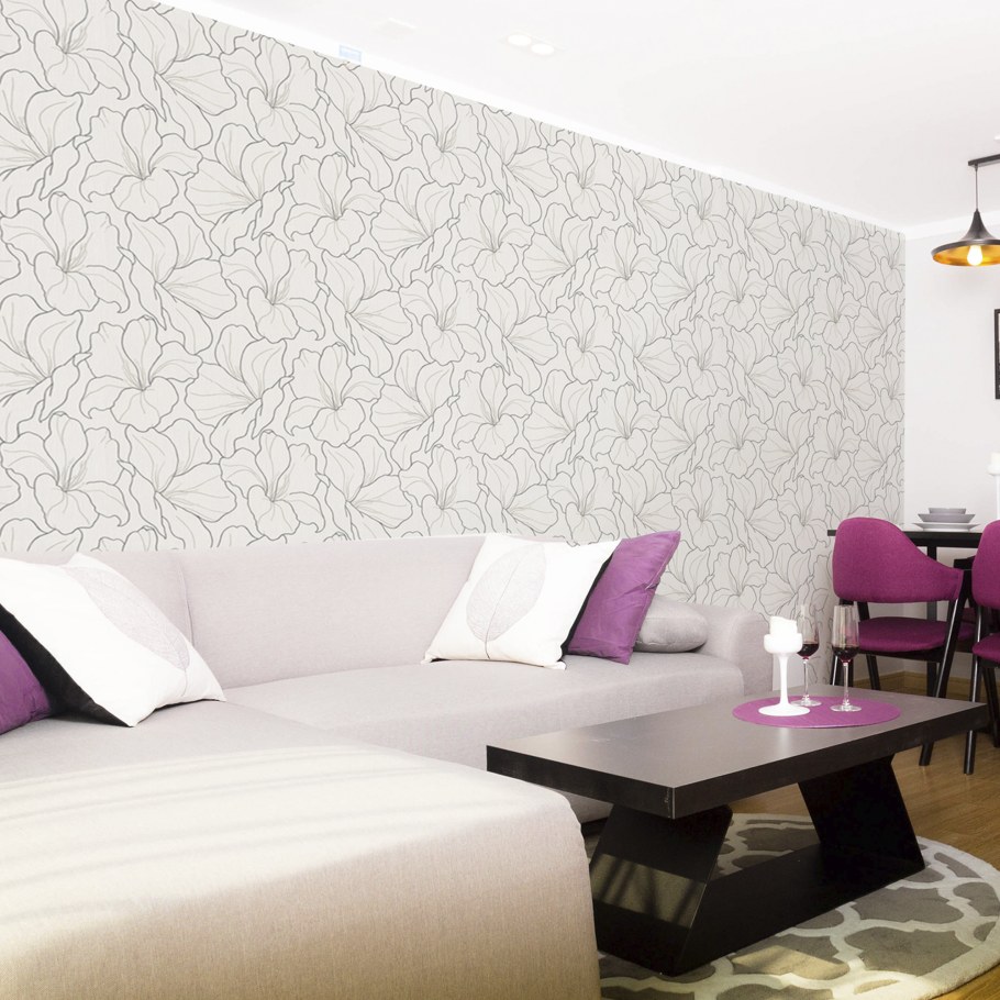 Гостиная с комбинированными обоями