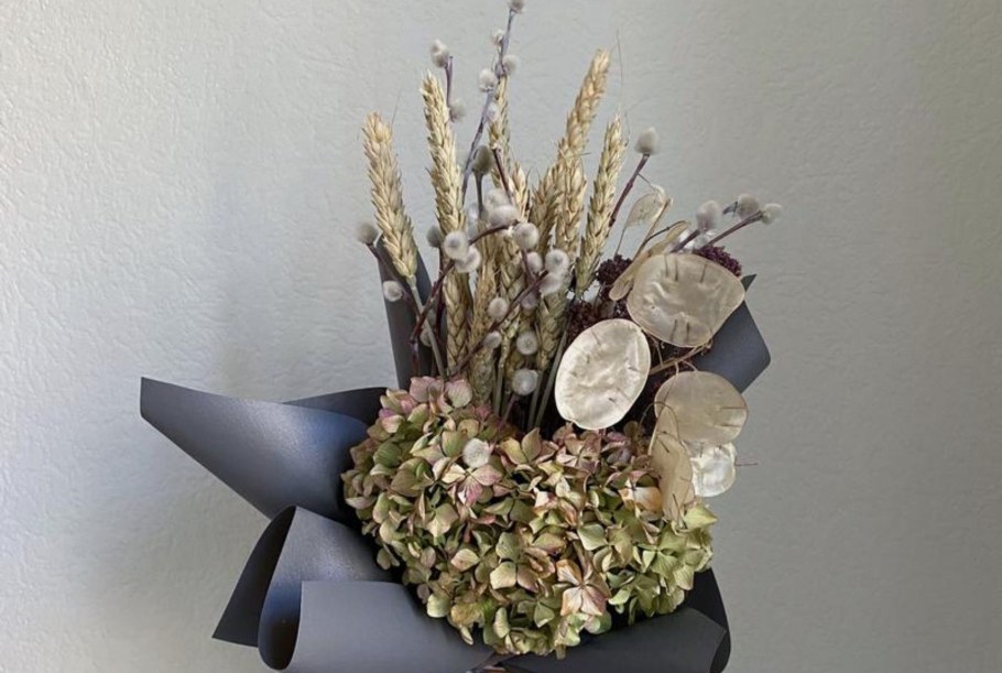 Букет из сухой гортензии