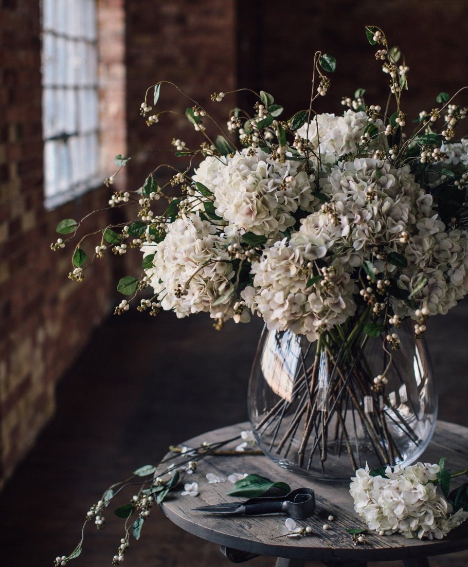 Сухая гортензия в интерьере