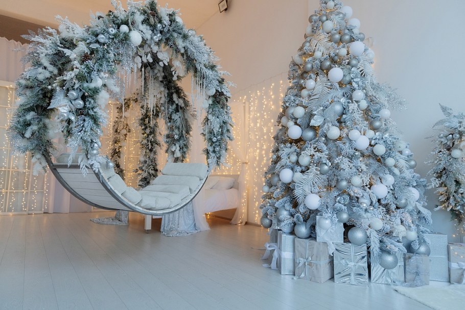 Заснеженная елка